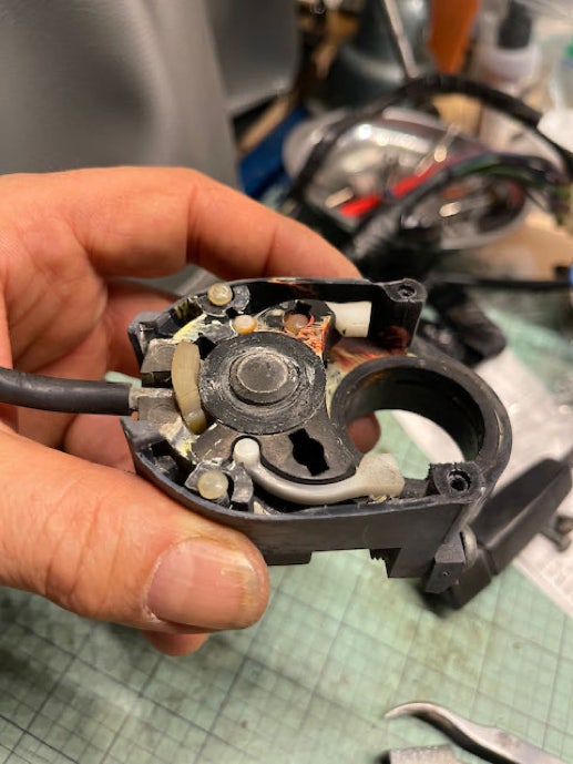 Top of switch Mech 2, angle pict.