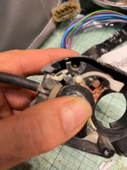 Top of switch Mech 3 Showing ball bearing slot.